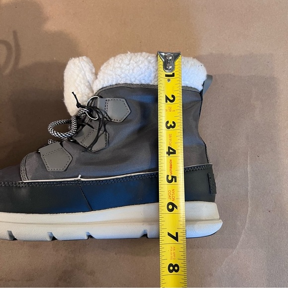 Sorel Explorer Carnival Waterproof Boots with Faux Fur Collar Gray Women US 9.5 - Picture 9 of 11